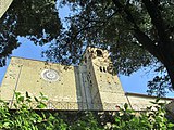 Westfassade der Klosterkirche mit Glockenturm