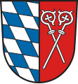 Landkreis Bad Tölz (–1972) Gespalten; vorne die bayerischen Rauten, hinten in Rot zwei schräg gekreuzte, mit den Krümmen zugewendete silberne Abtstäbe.