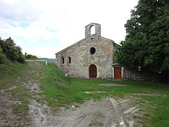 Église Saint-Clément, paroisse de l’ancien village, sur la colline.