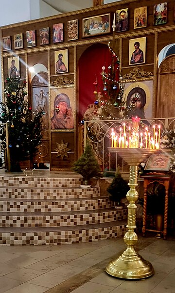 Рождественское убранство храма Сретения Господня в Бирюлёво