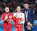 Ehrung der Siegerinnen im Gerätefinale am Schwebebalken (von links nach rechts): Xenija Klimenko (Silber), Tang Xijing (Gold), Amelie Morgan (Bronze)