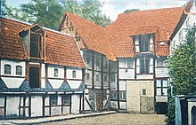 Bürgermeisterhof Salzwedel, Blick auf Rosettenhaus (li.), Hochständerhaus (mi.) und Deelenhaus (re.), kolorierte Postkarte von 1920
