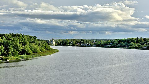 Берега реки Волхов в районе Старой Ладоги