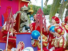 Carroza de Baltasar durante la Cabalgata de Reyes Magos de El Puerto del año 2006