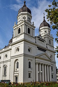 Metropolitan Cathedral in Iasi, the largest Orthodox church in Romania Catedrala ,,Sf. Gheorghe" si ,,Intampinarea Domnului" (6).jpg