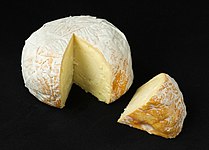 File:Cowgirl Creamery Point Reyes - Red Hawk cheese.jpg