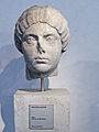 Testa di Faustina minore, moglie di Marco Aurelio e madre di Commodo (Villa Altieri, Roma)[40]