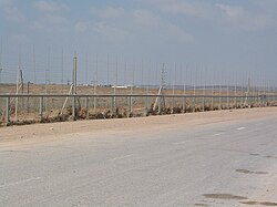 De barrière dichtbij de Karni-grensovergang. Deze foto is genomen vanuit Israël richting de Gazastrook