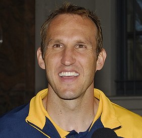 Mark Schwarzer.jpg