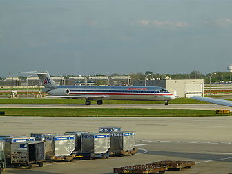 Douglas DC-9 [N76201] aux couleurs d'American Airlines à l'Aéroport international O'Hare de Chicago. (définition réelle 3 264 × 2 448)