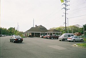 Oakdale LIRR Station Parking Lot.jpg