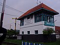 Rumah sinyal timur Stasiun Semut tahun 2005