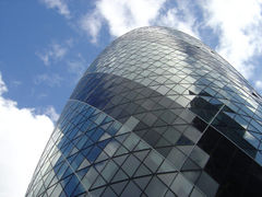 Сградата на Суис РЕ в Лондон