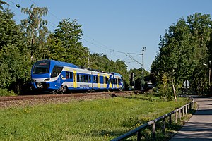 ET 355, the westbound train, photographed in 2014