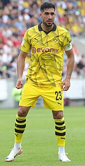 Emre Can, the current club captain 2023-08-12 TSV Schott Mainz gegen Borussia Dortmund (DFB-Pokal 2023-24) by Sandro Halank-148.jpg