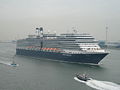 Eurodam компании Holland-America Line в Роттердаме