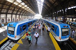 Ferrocarril Mitre EMUs at Retiro.jpg