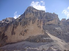 rifugio Giussani pod vrcholy Tofana