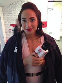 Laura Wright before performing the National Anthem at Twickenham.JPG