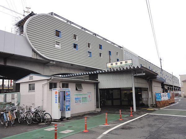 600px-Minamitama_Station_20120122.jpg