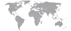 Карта с указанием местоположения Науру и Соединенного Королевства