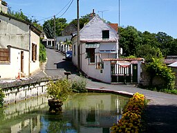 Saint-Vaast-lès-Mello (60), abreuvoir rue des Fontaines, à côté du lavoir d'en-haut.jpg