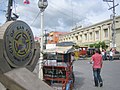 Gedung balai kota San Fernando City di latar belakang