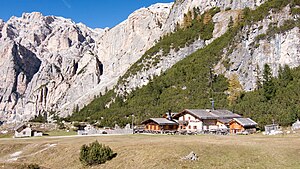 Die Scotonihütte auf der Alpe Lagazuoi