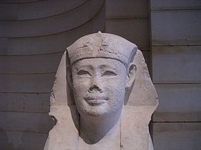 Фараон Нектанеб I — сфинкс из Серапеума в Саккара. Лувр