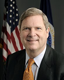 Tom Vilsack, official USDA photo portrait.jpg