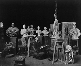 Вальтер Шотт в своей мастерской. 1899