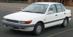 1988-1990 Mitsubishi Lancer (CA) SE sedan (2011-04-22) 02.jpg