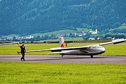Blanik luând startul la AirPower în Zeltweg, Austria
