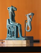 Amulettes. Faïence égyptienne verte. Sekhmet et décan (bon génie). XXe et XXVIe dynasties[58]