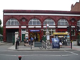 Belsize Park stn building.JPG