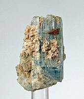 Bertrandit auf Aquamarin vom Mount Antero, Chaffee County, Colorado, USA (Größe: 2,6 cm 1,7 cm 1,3 cm)