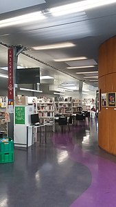 Bibliothèque du Grand Parc, salle de lecture et îlot central