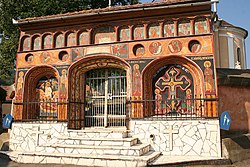 A bojcai Istenszülő elszenderedése templom kapuja