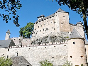 Вид замка c юго-восточной стороны