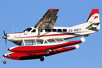 Cessna 208 Caravan, FlyMex JP7376008.jpg