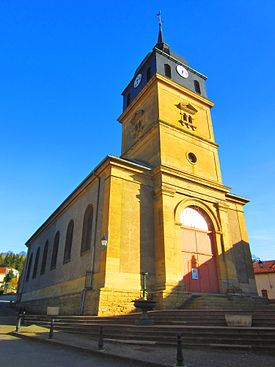 A igreja de Santa Helena em Charency-Vezin