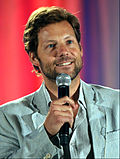 Miniatura para Jamie Bamber