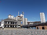 北口駅前広場から北東を望む。建物は左から、甲府市藤村記念館、山梨文化会館、セインツ.25、山梨県立科学館のプラネタリウムも見える（2011年3月）