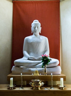 English: Main Buddha from the Chithurst Dhamma...