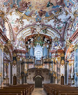 Orgel di Gereja Biara Wilhering, Austria. Dibangun pada tahun 1884. Kotak organ bergaya Barok dibuat oleh Johann Ignaz Egedacher. Orgel merupakan sebuah alat musik kuno mirip seperti organ namun menggunakan pipa-pipa besi untuk menghasilkan bunyi-bunyi indah. Suara alat musik orgel cukup akrab di telinga umat Kristiani. Orgel juga merupakan alat musik yang paling rumit dimainkan.