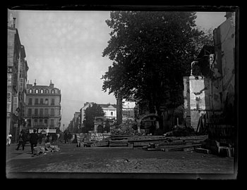 Percement de la rue du Languedoc au sud de la place Rouaix, par Eugène Trutat (vers 1900, muséum de Toulouse).