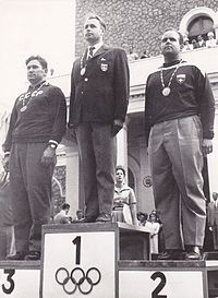 Spillmann (rechts) bei der Siegerehrung 1960 in Rom
