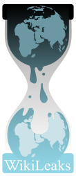 Logo de WikiLeaks. Il représente un sablier d'où le haut, en forme de Terre noire, découle des gouttes noires vers le bas, cette fois-ci en forme de Terre avec les océans bleus et les continents blancs. Le nom "WikiLeaks" est inscrit tout en bas du sanglier sur fond bleu clair.