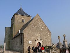 L'église Saint-Jean-Baptiste et son cimetière.