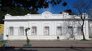 Fachada cerca del malecón